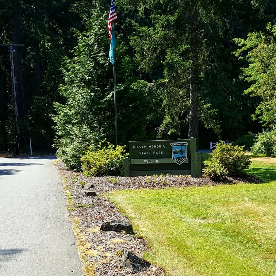 Kitsap Memorial front entrance to day use