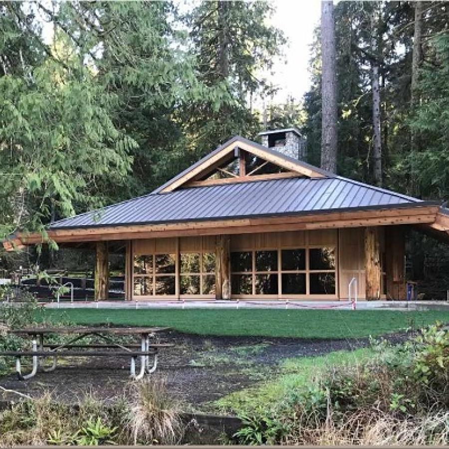 Lake Sylvia Legacy Pavilion Exterior with patio and picnic table